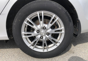 Подержанный автомобиль Hyundai Solaris Sedan 2013 года (15 фото)