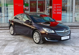 Подержанный автомобиль Opel Insignia Liftback 2014 года (3 фото)