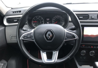 Подержанный автомобиль Renault Arkana 2020 года (12 фото)