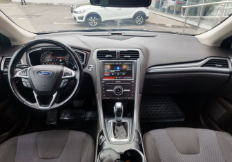 Подержанный автомобиль Ford Mondeo Sedan 2015 года (15 фото)