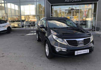 Подержанный автомобиль Kia Sportage 2011 года (3 фото)