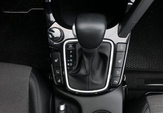 Подержанный автомобиль Kia Seltos 2022 года (16 фото)