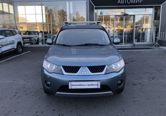 Подержанный автомобиль Mitsubishi Outlander 2007 года (2 фото)