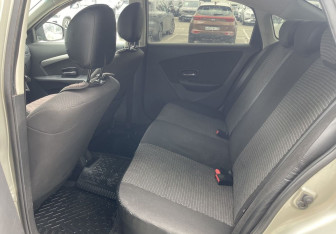 Подержанный автомобиль Nissan Almera Sedan 2013 года (11 фото)
