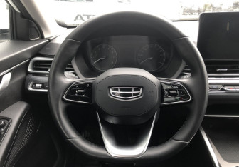 Подержанный автомобиль Geely Emgrand 2023 года (12 фото)