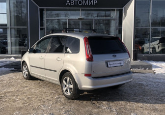 Подержанный автомобиль Ford C-MAX 2007 года (7 фото)