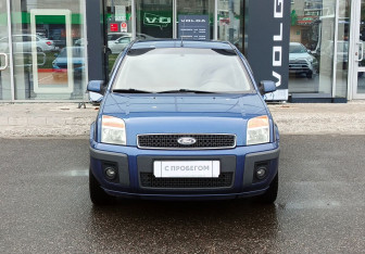 Подержанный автомобиль Ford Fusion 2008 года (2 фото)