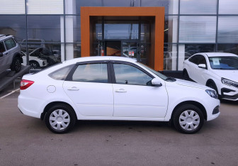 Подержанный автомобиль LADA (ВАЗ) Granta Liftback 2023 года (4 фото)