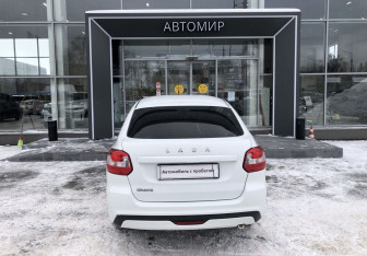 Подержанный автомобиль LADA (ВАЗ) Granta Liftback 2019 года (6 фото)