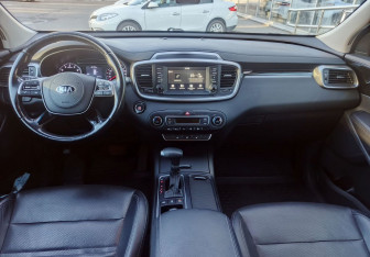 Подержанный автомобиль Kia Sorento 2019 года (15 фото)
