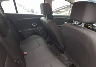 Подержанный автомобиль Renault Megane Hatchback 2014 года (10 фото)