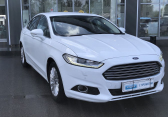 Подержанный автомобиль Ford Mondeo Sedan 2015 года (3 фото)