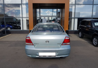 Подержанный автомобиль Nissan Almera Classic 2007 года (6 фото)