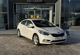 Подержанный автомобиль Kia Cerato Sedan 2015 года (3 фото)