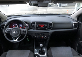 Подержанный автомобиль Kia Sportage 2016 года (11 фото)