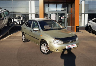 Подержанный автомобиль LADA (ВАЗ) Kalina Sedan 2010 года (3 фото)