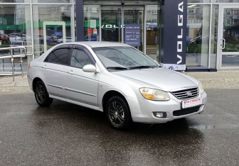 Подержанный автомобиль Kia Cerato Sedan 2008 года (3 фото)