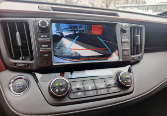 Подержанный автомобиль Toyota RAV4 2016 года (16 фото)