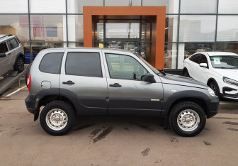 Подержанный автомобиль Chevrolet Niva 2016 года (4 фото)