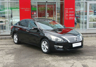 Подержанный автомобиль Nissan Teana 2014 года (3 фото)