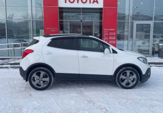 Подержанный автомобиль Opel Mokka 2013 года (4 фото)