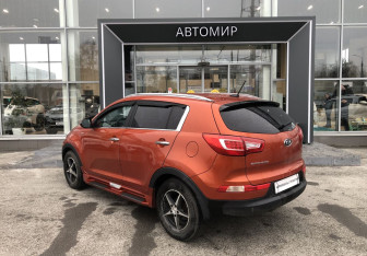Подержанный автомобиль Kia Sportage 2011 года (7 фото)