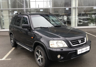 Подержанный автомобиль Honda CR-V 2000 года (3 фото)