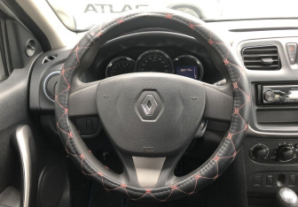 Подержанный автомобиль Renault Logan Sedan 2016 года (12 фото)