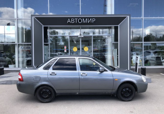 Подержанный автомобиль LADA (ВАЗ) Priora Sedan 2011 года (4 фото)