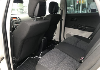 Подержанный автомобиль Kia Ceed Hatchback 2007 года (11 фото)