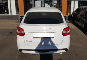 Подержанный автомобиль LADA (ВАЗ) Granta Liftback 2021 года (6 фото)
