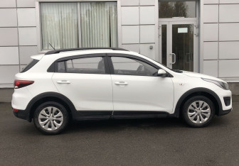 Подержанный автомобиль Kia Rio Hatchback 2017 года (4 фото)