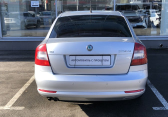 Подержанный автомобиль Skoda Octavia Liftback 2013 года (6 фото)