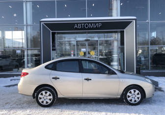 Подержанный автомобиль Hyundai Elantra Sedan 2006 года (4 фото)