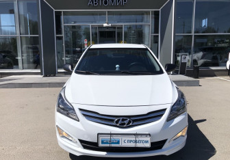 Подержанный автомобиль Hyundai Solaris Sedan 2014 года (2 фото)