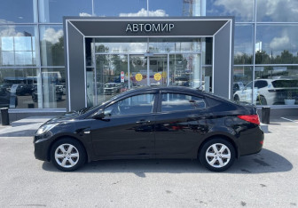Подержанный автомобиль Hyundai Solaris Sedan 2013 года (8 фото)