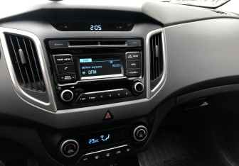 Подержанный автомобиль Hyundai Creta 2017 года (14 фото)