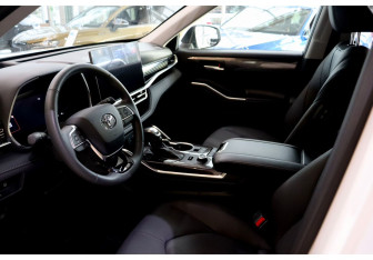 Новый Toyota Highlander 2025 (8 фото)