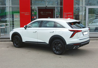 Подержанный автомобиль Haval F7 2024 года (7 фото)