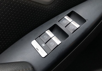 Подержанный автомобиль Lifan X60 2014 года (13 фото)