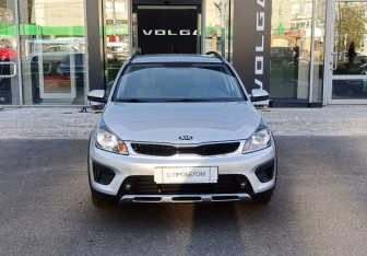 Подержанный автомобиль Kia Rio Hatchback 2018 года (2 фото)