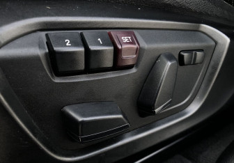 Подержанный автомобиль BMW X4 2016 года (18 фото)