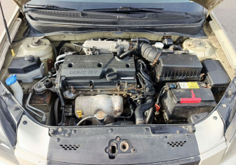 Подержанный автомобиль Kia Rio Hatchback 2011 года (11 фото)