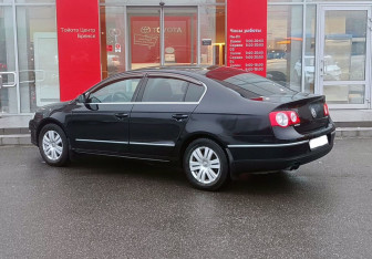 Подержанный автомобиль Volkswagen Passat Sedan 2006 года (7 фото)