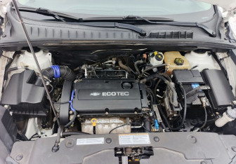 Подержанный автомобиль Chevrolet Orlando 2012 года (11 фото)