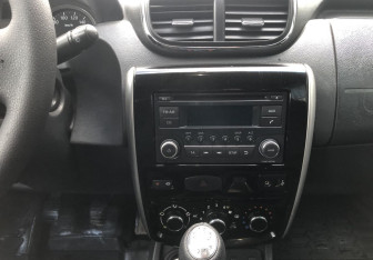 Подержанный автомобиль Nissan Terrano 2014 года (14 фото)