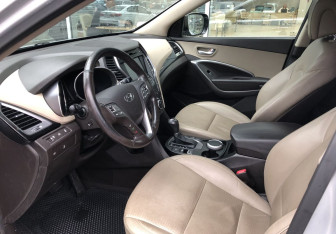 Подержанный автомобиль Hyundai Santa Fe 2014 года (10 фото)