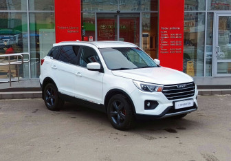 Подержанный автомобиль Lifan X70 2018 года (3 фото)