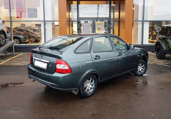 Подержанный автомобиль LADA (ВАЗ) Priora Hatchback 2010 года (5 фото)