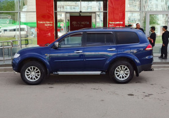 Подержанный автомобиль Mitsubishi Pajero Sport 2014 года (8 фото)